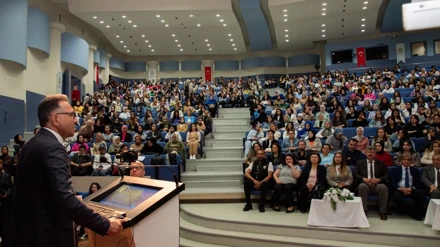 Selçuk Üniversitesinde Narko Tır ve Bağımlılıkla Mücadele Konferansı düzenlendi